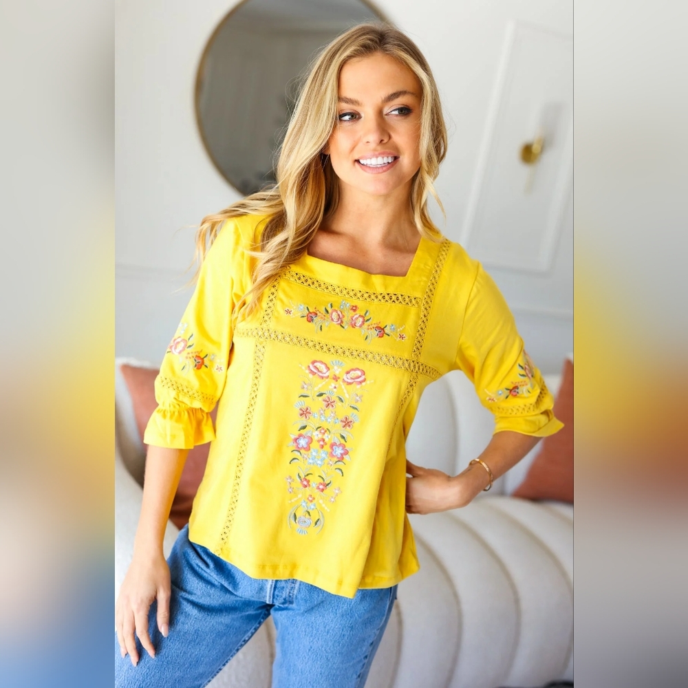💥NEW Keep You Close Yellow Floral Embroidery Square Neck Blouse